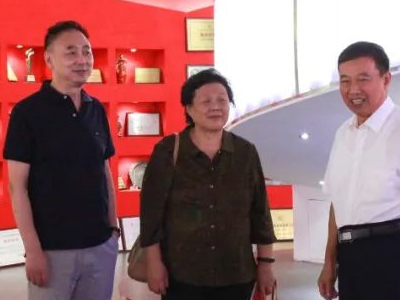 江蘇省建材行業(yè)協(xié)會赴江蘇鵬飛集團(tuán)調(diào)研
